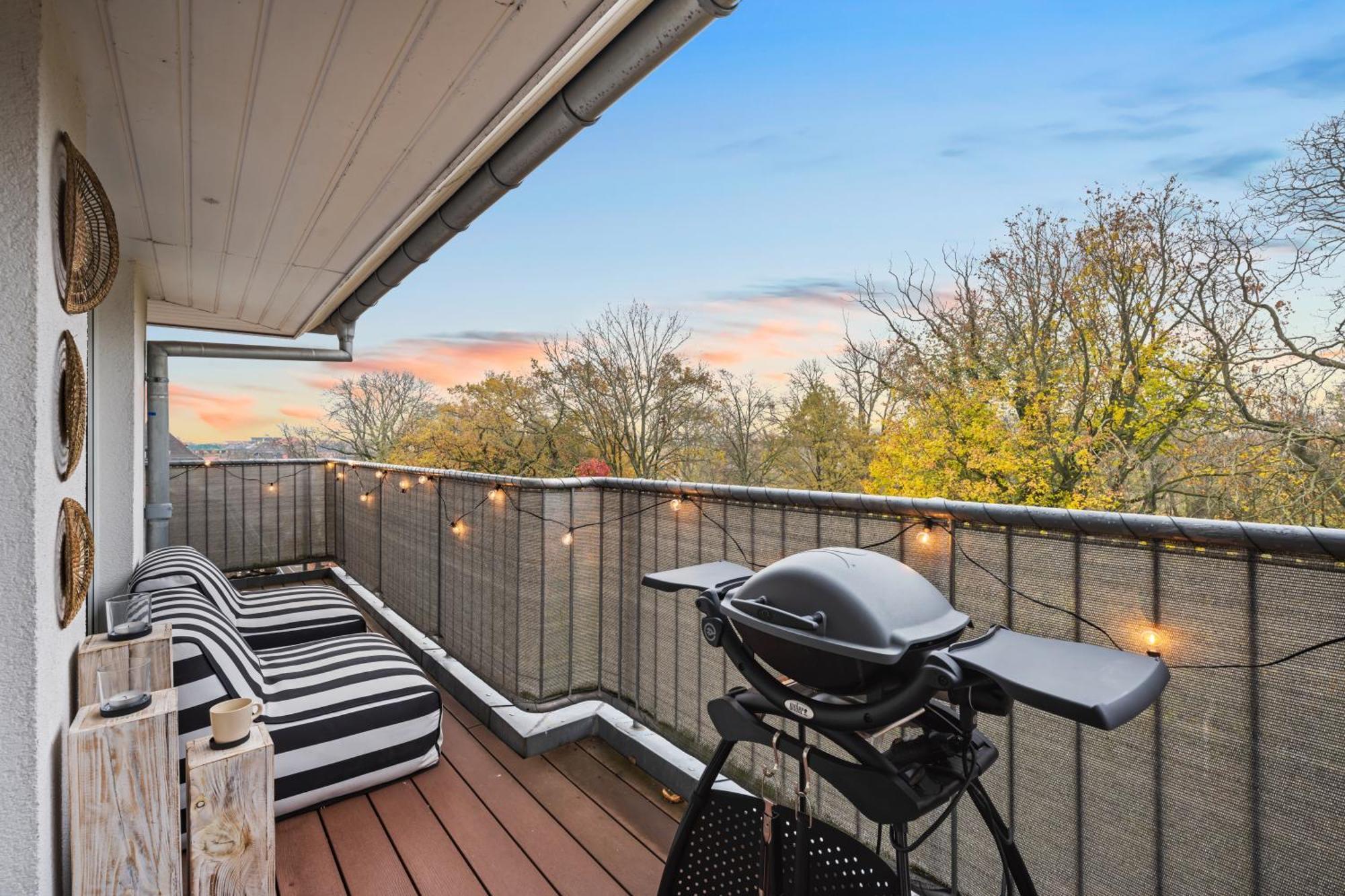 Edler Wohnraum Schwanenteich-Penthouse Mit Garage, Grill, Kaffeevollautomat, Klima, Lift & Terrasse Διαμέρισμα Τσβικάου Εξωτερικό φωτογραφία